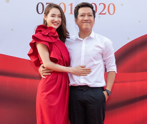 Nhã Phương sau khi kết hôn được chồng cưng như trứng mỏng (ảnh FBNV) Nhã Phương sau khi kết hôn được chồng cưng như trứng mỏng (ảnh FBNV)