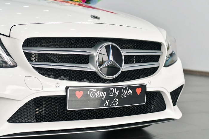 'Soái ca' Hà Nam lén lút xem Mercedes-Benz rồi ship về tận cửa tặng vợ - Ảnh 3 'Soái ca' Hà Nam lén lút xem Mercedes-Benz rồi ship về tận cửa tặng vợ - Ảnh 3