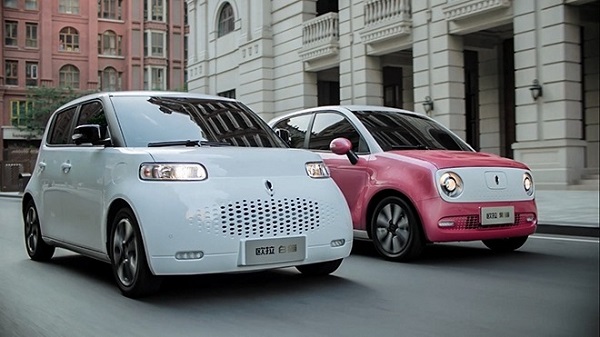 Mẫu xe ô tô rẻ hơn Hyundai Grand i10 mang tên Ora White Cat thuộc hãng xe Trung Quốc Great Wall sắp đổ bộ thị trường Việt khiến nhiều đối thủ phải lo lắng trong khi khách Việt thì đứng ngồi không yên chờ ngày xe ra mắt. Xe hiện có giá bán dao động từ 75.800 – 88.800 NDT (khoảng từ 270 – 316 triệu đồng).