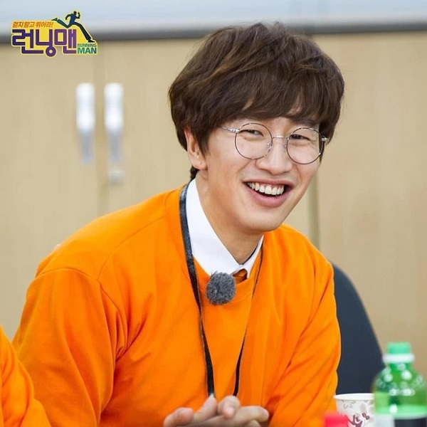 Lee Kwang Soo đảm nhận hình tượng 'phản bội' trong Running Man và điều đó khiến anh gặp đôi chút rắc rối, thậm chí phải xin lỗi một em nhỏ khi cô bé nhớ về anh với hình tượng xấu xí. 