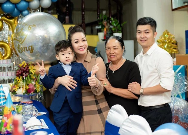 Nhật Kim Anh và chồng cũ khi còn hạnh phúc