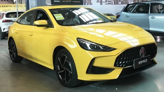 MG5 2021 - Cái tên sẽ vượt mặt Mazda 3 với mức giá chỉ vào khoảng 500 triệu đồng. 