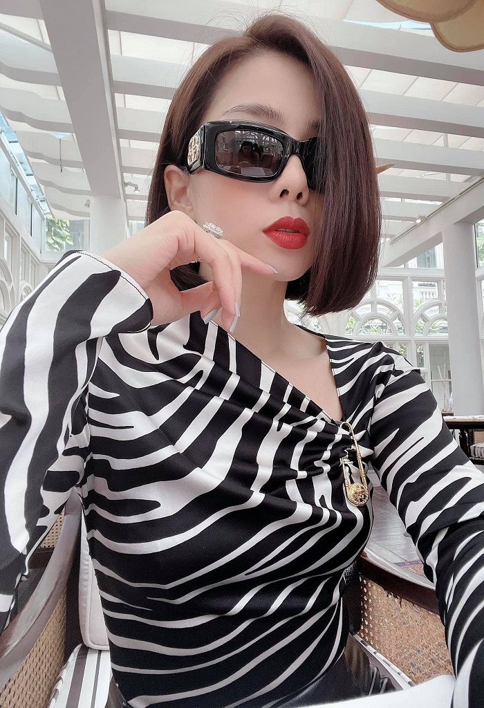 Ca sĩ Lệ Quyên được khán giả rất yêu thích dù trong Nam hay ngoài Bắc (ảnh FBNV)