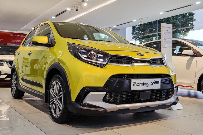 Kia Morning 2021 lần đầu tiên giảm giá kể từ khi ra mắt. Theo đó, Hai phiên bản Kia Morning thế hệ mới giảm từ 439 triệu xuống còn 420 triệu đồng và vẫn đi kèm bảo hiểm thân vỏ một năm. Tổng giá trị ưu đãi là 25 triệu đồng. Kia Morning 2021 lần đầu tiên giảm giá kể từ khi ra mắt. Theo đó, Hai phiên bản Kia Morning thế hệ mới giảm từ 439 triệu xuống còn 420 triệu đồng và vẫn đi kèm bảo hiểm thân vỏ một năm. Tổng giá trị ưu đãi là 25 triệu đồng.