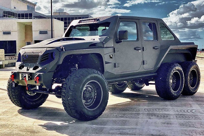 Xe bán tải 'Ngày tận thế' có giá gần 200.000 USD. Apocalypse Hellfire 6x6 được phát triển dựa trên khung gầm xe Jeep và trang bị động cơ V8 6.2L mạnh 750 mã lực.