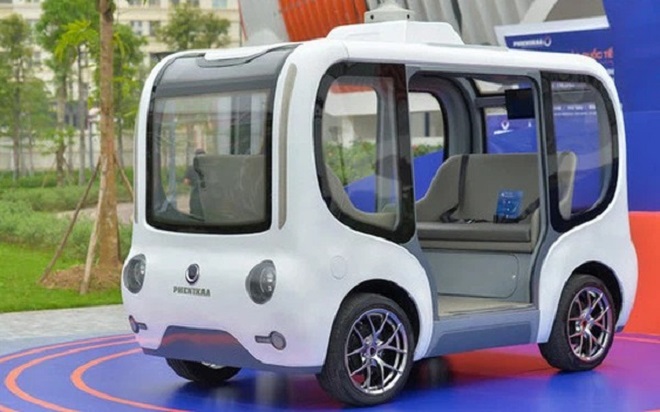 Cận cảnh xe tự lái Made in Viet Nam đầu tiên mang tên Phenikaa, với 'con mắt' kỳ lạ trên nóc.