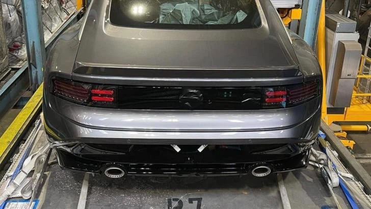 Nissan 400Z có thể chốt giá rẻ bất ngờ, đồn đoán quy đổi chỉ từ 807 triệu đồng.