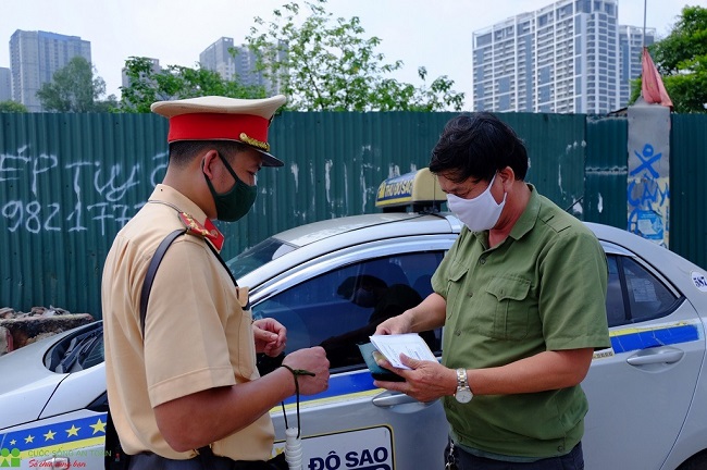 Từ tháng 4/2021 lỗi không có giấy phép lái xe máy, ô tô bị phạt bao nhiêu tiền? - Ảnh 3 Từ tháng 4/2021 lỗi không có giấy phép lái xe máy, ô tô bị phạt bao nhiêu tiền? - Ảnh 3