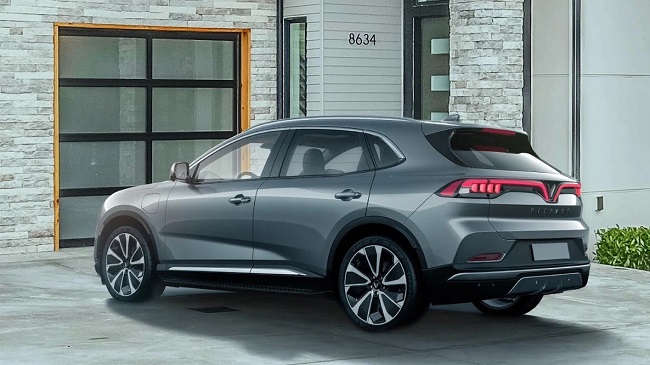 Lộ diện VinFast VF e35: Cỡ ngang Mercedes GLC, đặt cọc từ tháng 9, bán cả trong nước và Mỹ, Canada.