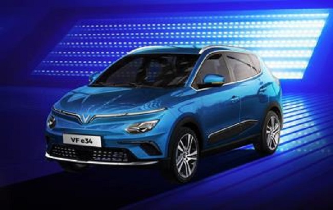 Truyền thông quốc tế khen xe điện VinFast khiến các hãng xe khác sẽ phải lo lắng. Nhà sản xuất VinFast đã đưa ra mức giá 'quá hời' cho khách hàng Việt Nam với chỉ 690 triệu đồng. 