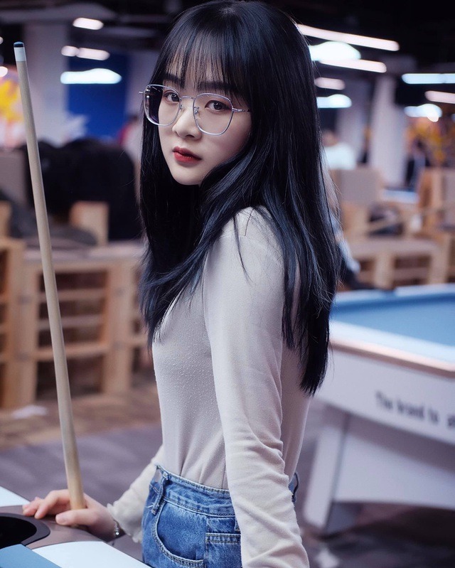 Hot girl trường Luật được phong 'thánh nữ bida', nổi 3 đêm hút 3 triệu người theo dõi Hot girl trường Luật được phong 'thánh nữ bida', nổi 3 đêm hút 3 triệu người theo dõi