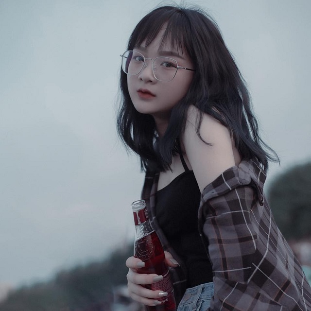Hot girl trường Luật được phong 'thánh nữ bida', nổi 3 đêm hút 3 triệu người theo dõi - Ảnh 4 Hot girl trường Luật được phong 'thánh nữ bida', nổi 3 đêm hút 3 triệu người theo dõi - Ảnh 4