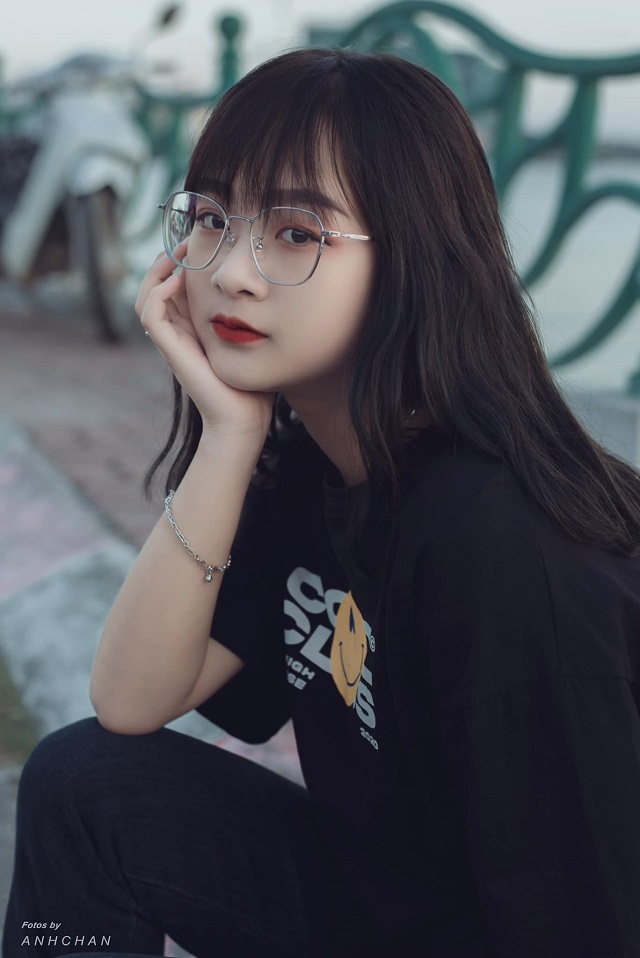 Hot girl trường Luật được phong 'thánh nữ bida', nổi 3 đêm hút 3 triệu người theo dõi - Ảnh 3 Hot girl trường Luật được phong 'thánh nữ bida', nổi 3 đêm hút 3 triệu người theo dõi - Ảnh 3