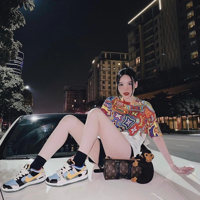 Khi người giàu đãng trí: Quên túi Dior gần 100 triệu từ hôm trước tới hôm sau mới nhớ - Ảnh 3 Khi người giàu đãng trí: Quên túi Dior gần 100 triệu từ hôm trước tới hôm sau mới nhớ - Ảnh 3