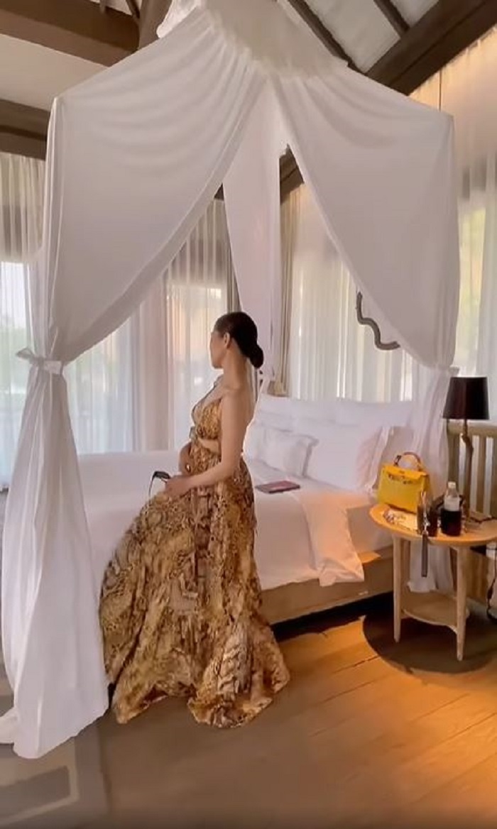 Lệ Quyên lả lướt trước ống kính của Lâm Bảo Châu, phụ nữ khi yêu lạ lùng thật! - Ảnh 1 Lệ Quyên lả lướt trước ống kính của Lâm Bảo Châu, phụ nữ khi yêu lạ lùng thật! - Ảnh 1