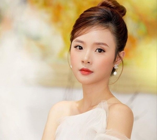 'Thần tiên tỉ tỉ' Midu cuối cùng cũng chịu tuyển chồng, nghe tiêu chí mới thấy khác người - Ảnh 1 'Thần tiên tỉ tỉ' Midu cuối cùng cũng chịu tuyển chồng, nghe tiêu chí mới thấy khác người - Ảnh 1