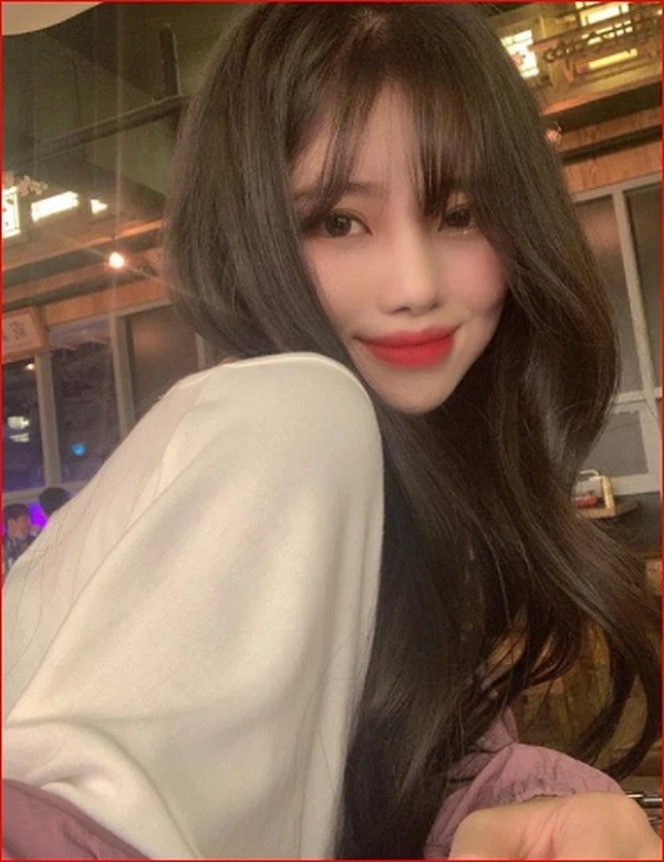 Ảnh đời thường của nữ streamer cũng đủ xinh đẹp nhưng cô nàng vẫn thích khoe 'hàng' Ảnh đời thường của nữ streamer cũng đủ xinh đẹp nhưng cô nàng vẫn thích khoe 'hàng'