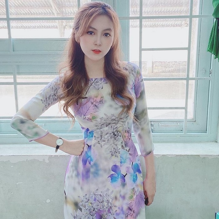 Cô giáo hot girl nuột nà hơn cả Ngọc Trinh tái xuất, học sinh rủ nhau đi học cả cuối tuần - Ảnh 2 Cô giáo hot girl nuột nà hơn cả Ngọc Trinh tái xuất, học sinh rủ nhau đi học cả cuối tuần - Ảnh 2