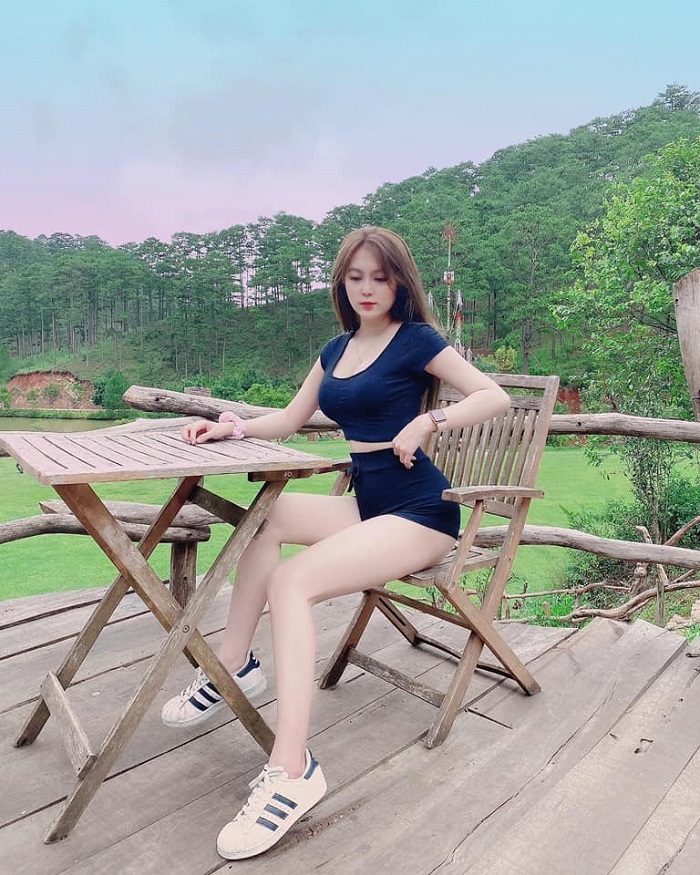 Cô giáo hot girl nuột nà hơn cả Ngọc Trinh tái xuất, học sinh rủ nhau đi học cả cuối tuần - Ảnh 6 Cô giáo hot girl nuột nà hơn cả Ngọc Trinh tái xuất, học sinh rủ nhau đi học cả cuối tuần - Ảnh 6