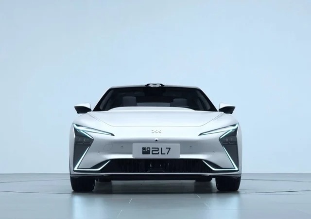 Thương hiệu Trung Quốc Zhiji Auto khiến cả thế giới ngỡ ngàng với mẫu xe điện sử dụng công nghệ đỉnh cao mang tên Zhiji L7.