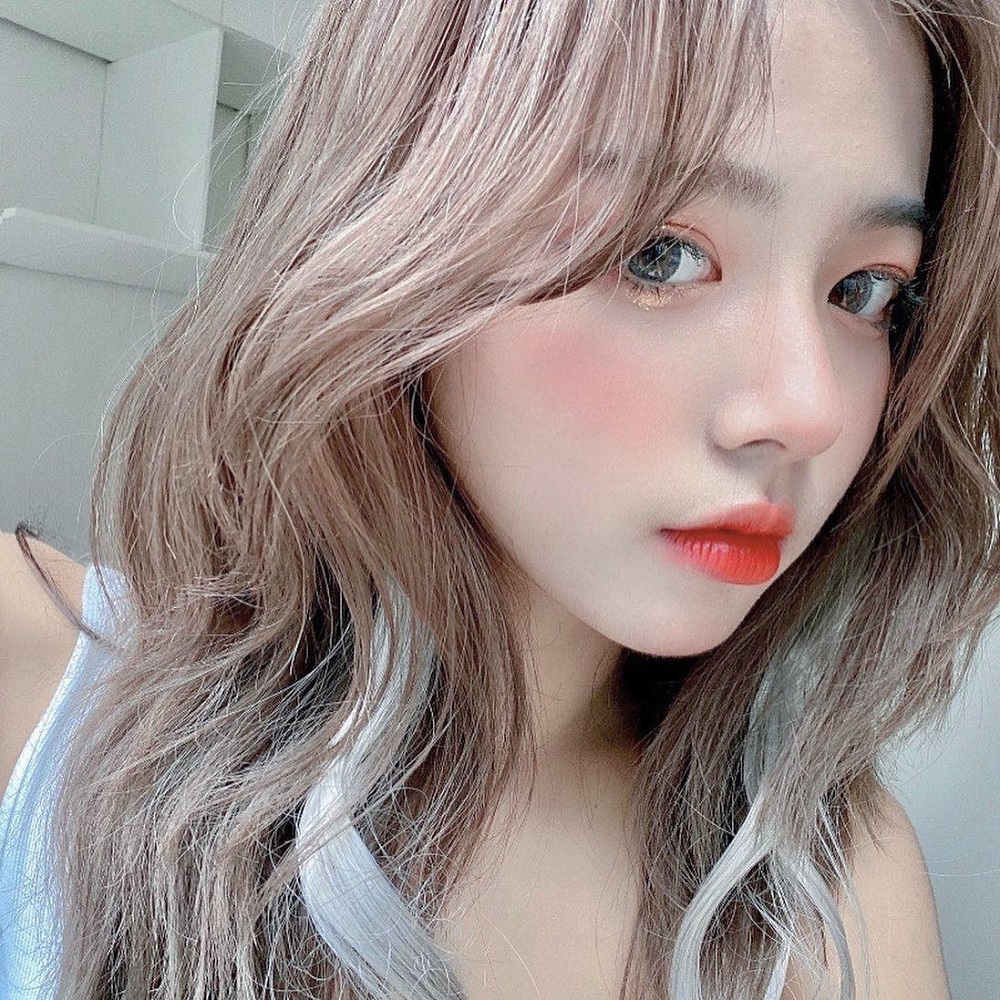 Nổi tiếng nhất ĐH Kinh tế Quốc dân vì xinh đẹp, mặt mộc của hotgirl Phan Hằng gây tò mò - Ảnh 2