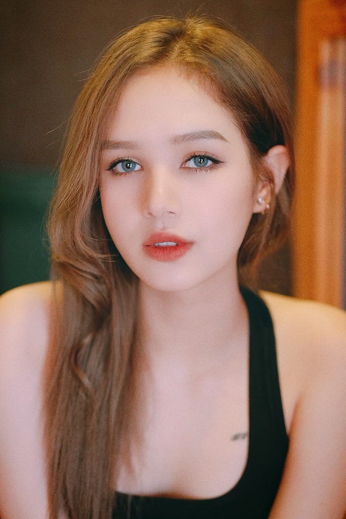 Hotgirl Xoài Non (ảnh FBNV) Hotgirl Xoài Non (ảnh FBNV)