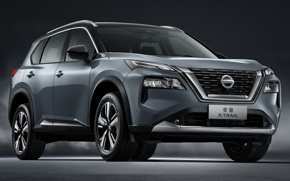 Nissan X-Trail 2021 ra mắt tại Triển lãm Ôtô Thượng Hải. Xe được trang bị động cơ 1.5L tăng áp.