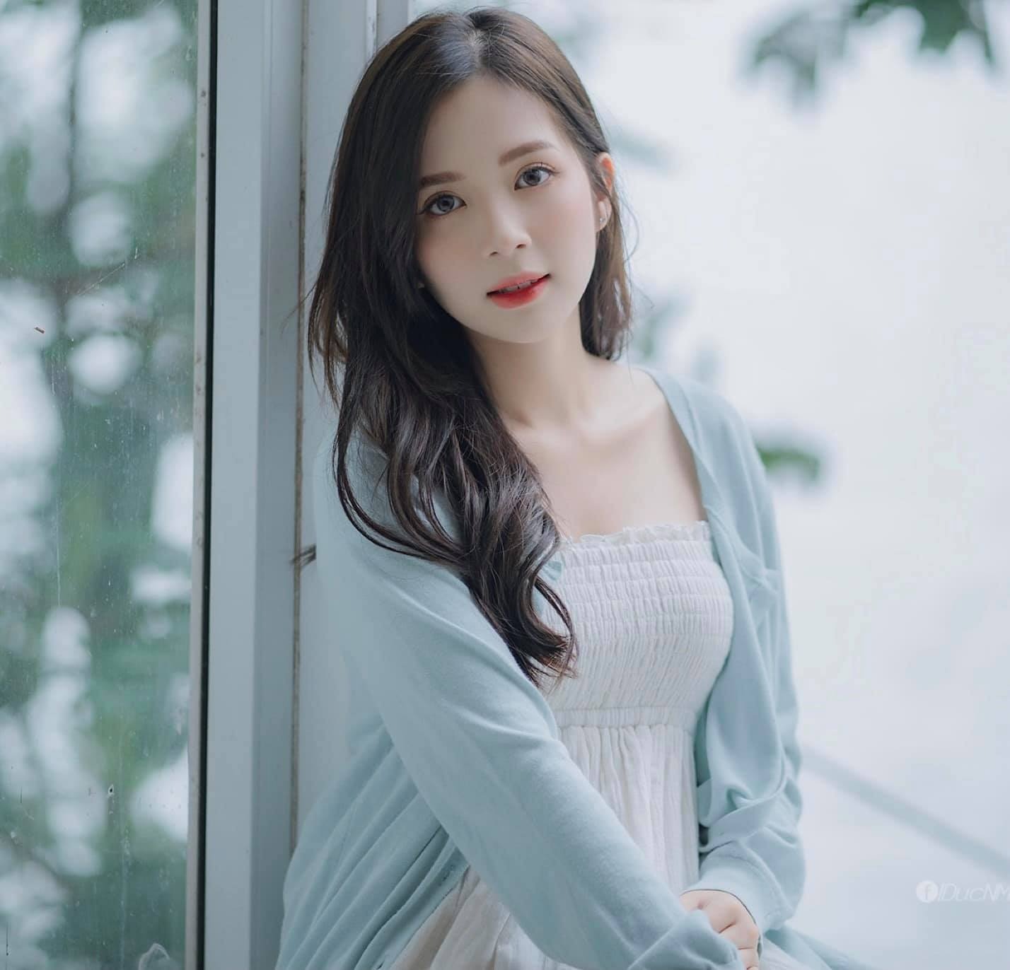 Nàng hotgirl không ngần ngại thử thách bản thân, sẵn sàng vượt chông gai bởi cô nàng hiểu rằng cuộc sống chẳng hề bằng phẳng nến muốn có thành công phải đi qua khó khăn.