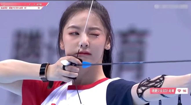 Xiêu lòng trước vẻ đẹp của loạt hotgirl làng game, có người giống hệt Lưu Diệc Phi - Ảnh 3 Xiêu lòng trước vẻ đẹp của loạt hotgirl làng game, có người giống hệt Lưu Diệc Phi - Ảnh 3