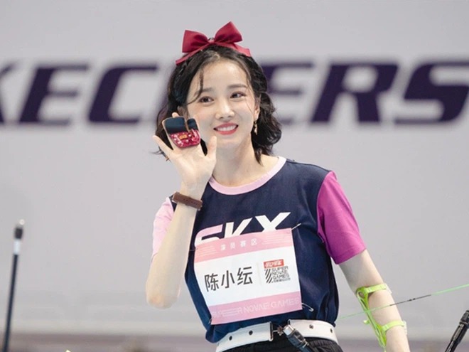 Xiêu lòng trước vẻ đẹp của loạt hotgirl làng game, có người giống hệt Lưu Diệc Phi - Ảnh 1 Xiêu lòng trước vẻ đẹp của loạt hotgirl làng game, có người giống hệt Lưu Diệc Phi - Ảnh 1