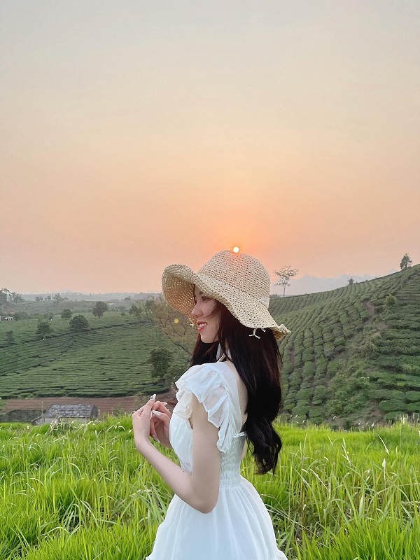 Mèo Sao Hỏa bị tố thiếu ý thức trên xe ô tô, con người thật nàng hotgirl được phơi bày - Ảnh 3 Mèo Sao Hỏa bị tố thiếu ý thức trên xe ô tô, con người thật nàng hotgirl được phơi bày - Ảnh 3
