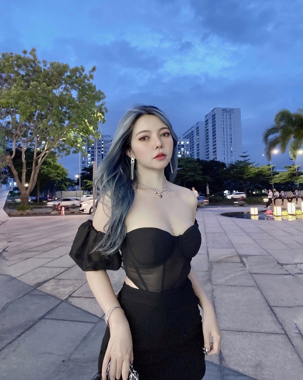 Streamer Ohsusu (ảnh FBNV) Streamer Ohsusu (ảnh FBNV)