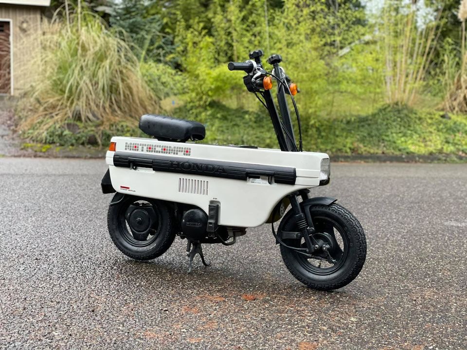 Xe máy Nhật Bản Honda Motocompo Scooter 40 năm tuổi, nguyên zin, rao bán giá choáng lên tới 6.000 USD vì quá hiếm. 