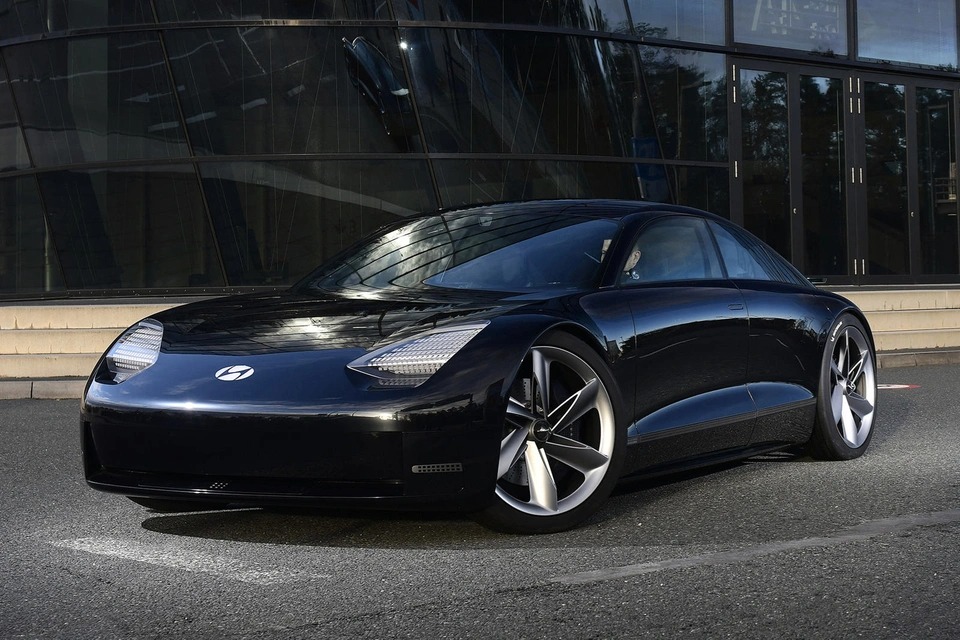 Hyundai sắp ra mắt sedan chạy điện mới, giá khoảng 40.000 USD.