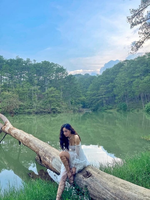 Vẻ đẹp 'bức thở' của Mai Phương Thúy sau 15 năm đăng quang Hoa hậu - Ảnh 1 Vẻ đẹp 'bức thở' của Mai Phương Thúy sau 15 năm đăng quang Hoa hậu - Ảnh 1