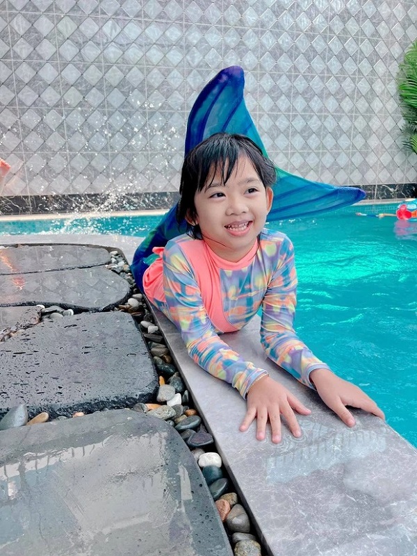 Hình ảnh cay khóe mắt của con gái cố diễn viên Mai Phương sau hơn 1 năm mất mẹ 4