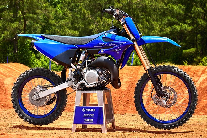 Yamaha trình làng xe 2 thì YZ85LW 2022, giá 115 triệu đồng. Giá bán Yamaha YZ85LW 2022 tại Mỹ là 4999 USD, tương đương 115 triệu đồng khi quy đổi ra tiền Việt. Yamaha trình làng xe 2 thì YZ85LW 2022, giá 115 triệu đồng. Giá bán Yamaha YZ85LW 2022 tại Mỹ là 4999 USD, tương đương 115 triệu đồng khi quy đổi ra tiền Việt.