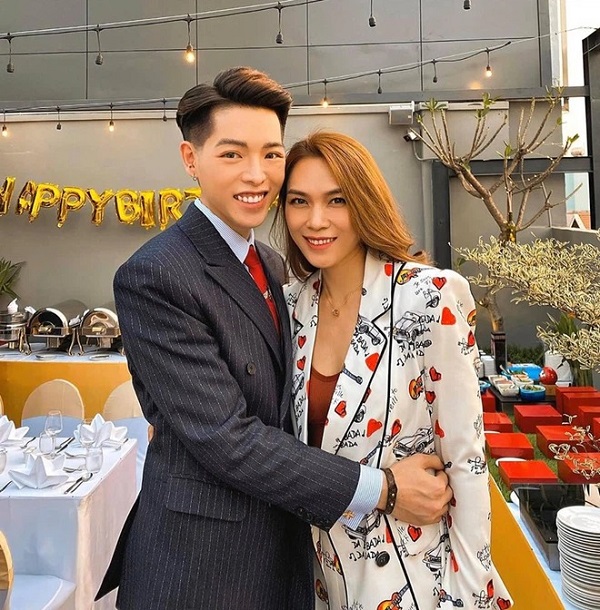 Trò cưng Mỹ Tâm trở thành tâm điểm tranh cãi vì ngày càng xấu đi hậu phẫu thuật (ảnh FBNV) Trò cưng Mỹ Tâm trở thành tâm điểm tranh cãi vì ngày càng xấu đi hậu phẫu thuật (ảnh FBNV)