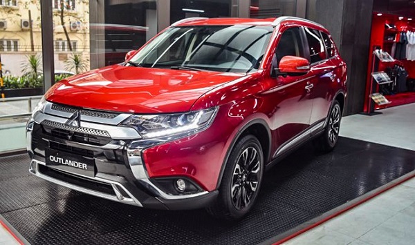 Mitsubishi Outlander giảm giá hơn 100 triệu đồng Mitsubishi Outlander giảm giá hơn 100 triệu đồng