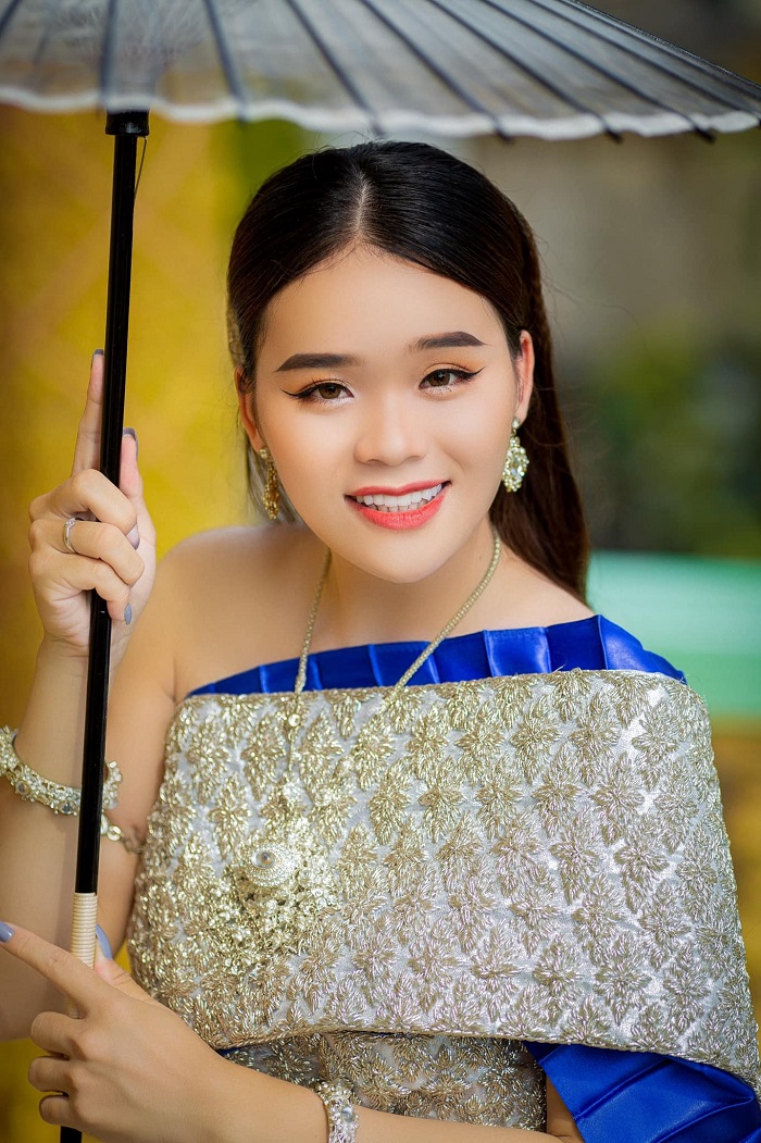 Nhan sắc gây ngỡ ngàng Nhan sắc gây ngỡ ngàng