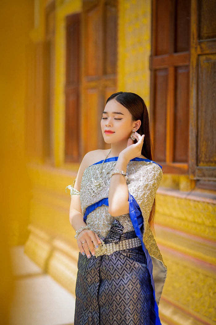 So sánh với hình ảnh trong quá khứ, khó ai có thể nhận ra đây là một Ngân Thảo từng sún răng So sánh với hình ảnh trong quá khứ, khó ai có thể nhận ra đây là một Ngân Thảo từng sún răng