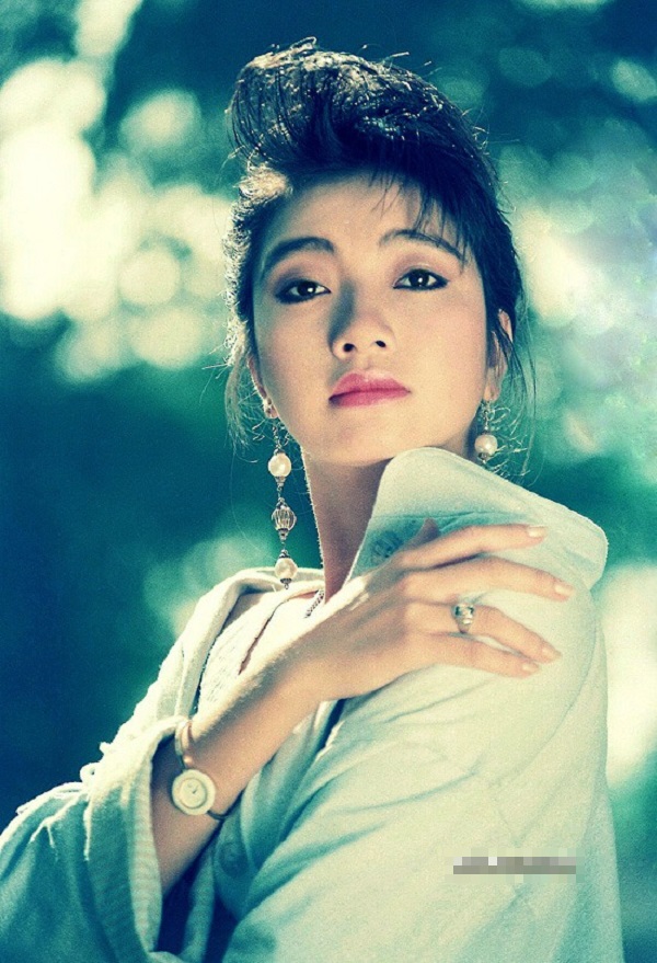 4 mỹ nhân thập niên 1990 đẹp nghiêng nước nghiêng thành, khuynh đảo màn ảnh Việt 5 4 mỹ nhân thập niên 1990 đẹp nghiêng nước nghiêng thành, khuynh đảo màn ảnh Việt 5