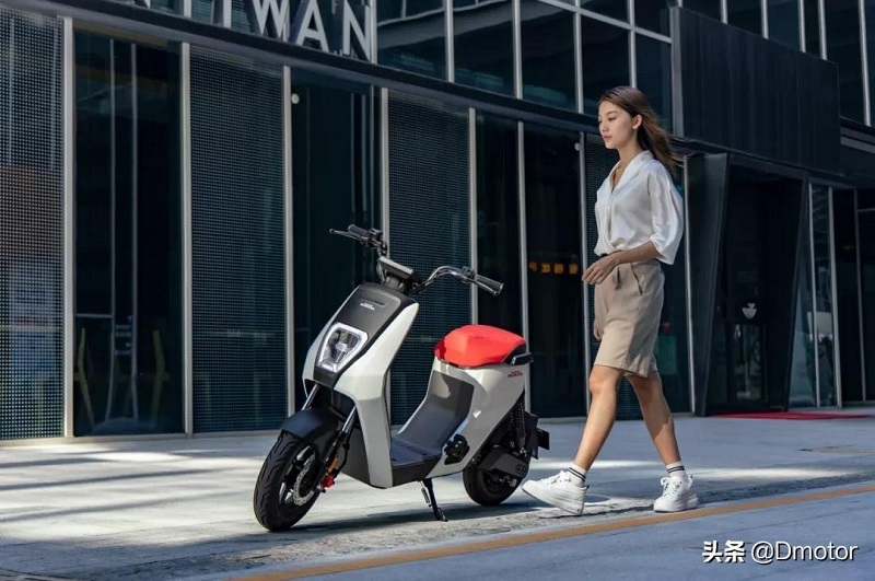 Honda giới thiệu mẫu xe máy điện giá rẻ Honda giới thiệu mẫu xe máy điện giá rẻ
