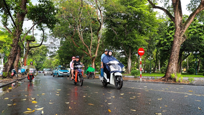 Dự báo thời tiết 12/8: Hà Nội đề phòng mưa dông lốc, Trung Bộ nắng nóng Dự báo thời tiết 12/8: Hà Nội đề phòng mưa dông lốc, Trung Bộ nắng nóng