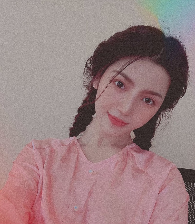 Bất ngờ về độ giàu 'khủng' của tình mới cầu thủ Quang Hải - Ảnh 1 Bất ngờ về độ giàu 'khủng' của tình mới cầu thủ Quang Hải - Ảnh 1
