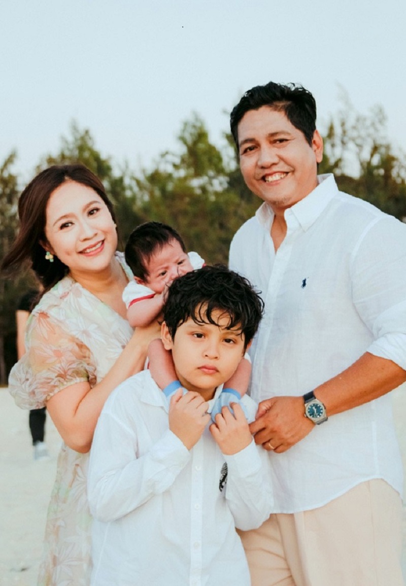 Gia đình nhỏ của cặp đôi sau 13 năm Gia đình nhỏ của cặp đôi sau 13 năm