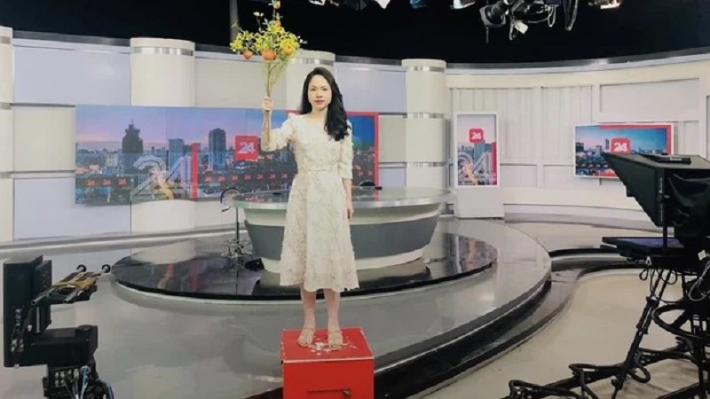 BTV Thư Hiền với khả năng 'cà khịa' cực mạnh (ảnh chụp màn hình) BTV Thư Hiền với khả năng 'cà khịa' cực mạnh (ảnh chụp màn hình)
