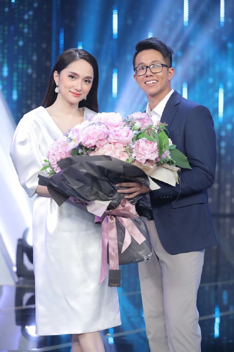 Tình yêu giữa Matt Liu và Hương Giang giờ ra sao hậu chàng bị tố 'gạ tình', nàng mất tích 1 Tình yêu giữa Matt Liu và Hương Giang giờ ra sao hậu chàng bị tố 'gạ tình', nàng mất tích 1