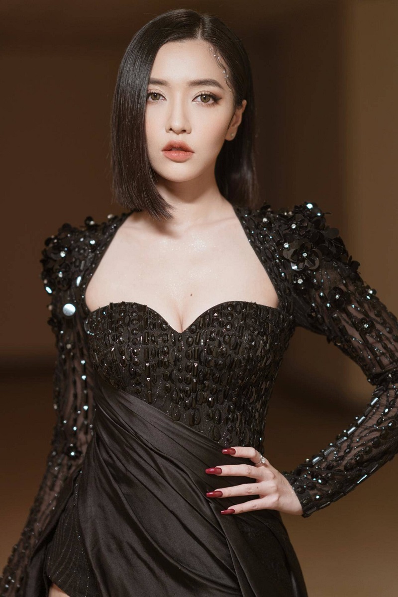 Bích Phương từng bị phạt vì hát nhép (ảnh FBNV) Bích Phương từng bị phạt vì hát nhép (ảnh FBNV)