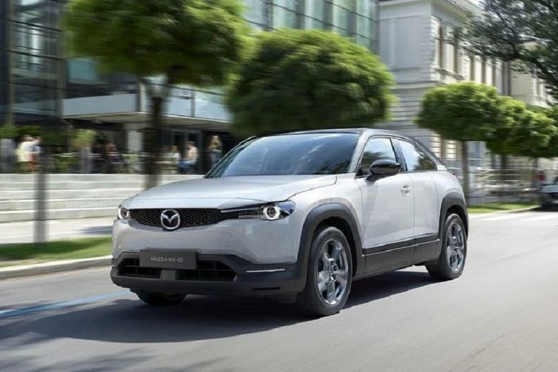 Mazda tung mẫu xe điện đầu tiên Mazda tung mẫu xe điện đầu tiên